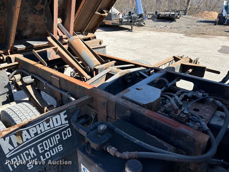 image for item EK4149 2014 Ford F550 Super Duty XL dump truck