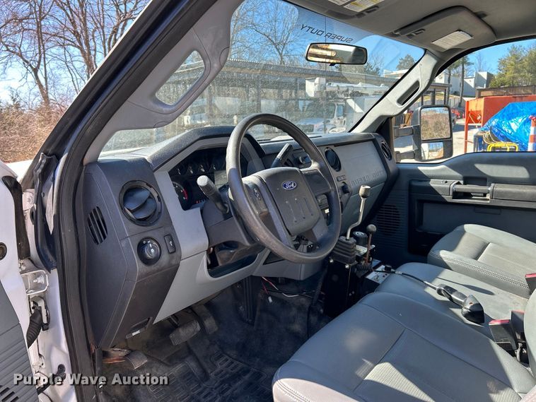 image for item EK4149 2014 Ford F550 Super Duty XL dump truck