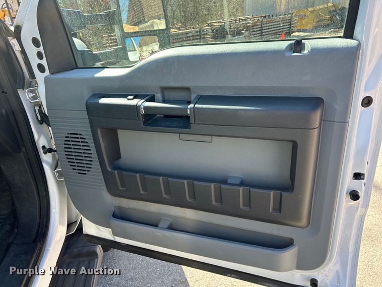 image for item EK4149 2014 Ford F550 Super Duty XL dump truck