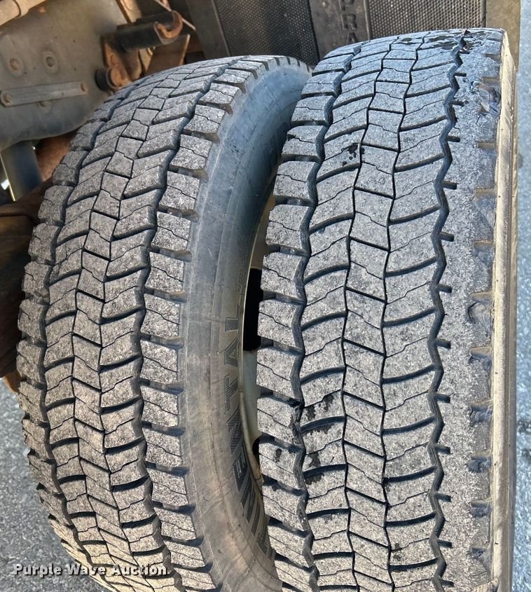 image for item EK4149 2014 Ford F550 Super Duty XL dump truck