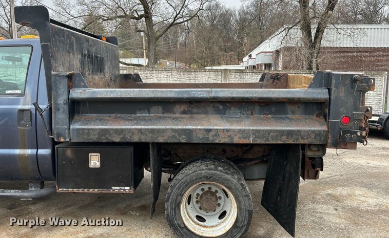 image for item EK4195 2005 Ford F450 Super Duty XL dump truck