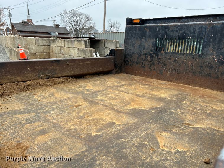 image for item EK4195 2005 Ford F450 Super Duty XL dump truck