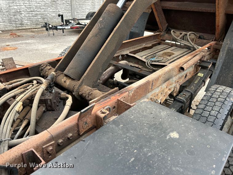 image for item EK4195 2005 Ford F450 Super Duty XL dump truck