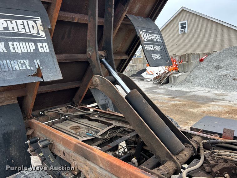 image for item EK4195 2005 Ford F450 Super Duty XL dump truck