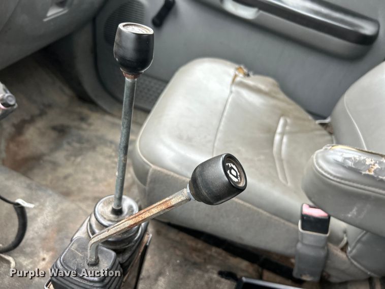 image for item EK4195 2005 Ford F450 Super Duty XL dump truck