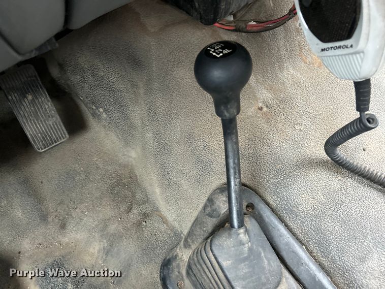 image for item EK4195 2005 Ford F450 Super Duty XL dump truck