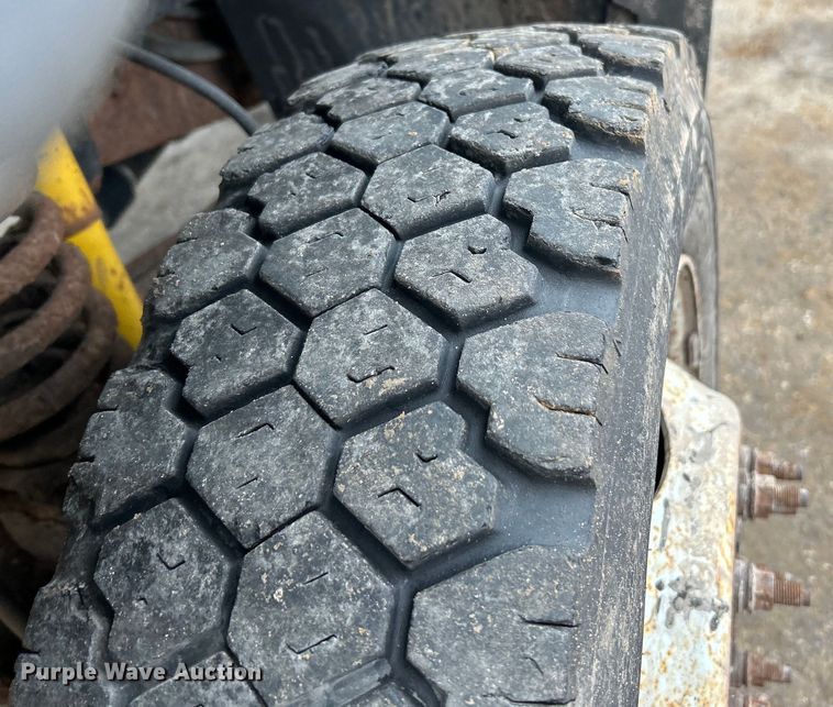 image for item EK4195 2005 Ford F450 Super Duty XL dump truck