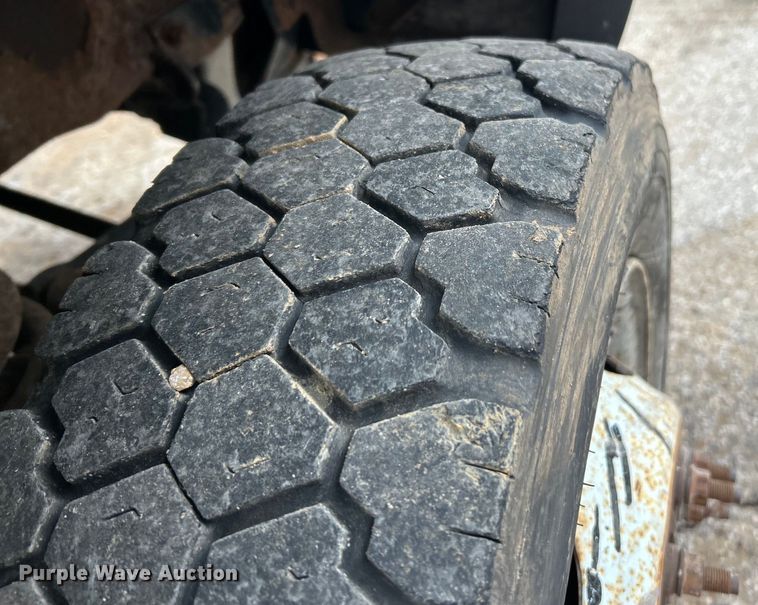 image for item EK4195 2005 Ford F450 Super Duty XL dump truck