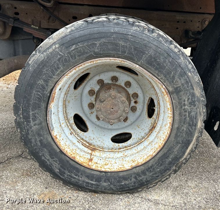 image for item EK4195 2005 Ford F450 Super Duty XL dump truck