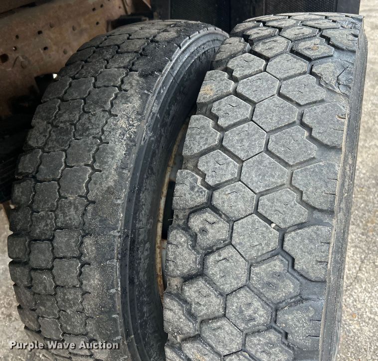 image for item EK4195 2005 Ford F450 Super Duty XL dump truck