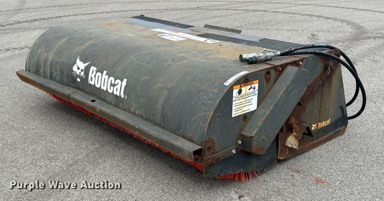 image for item EK4205 2014 Bobcat 72 Sweeper skid steer sweeper