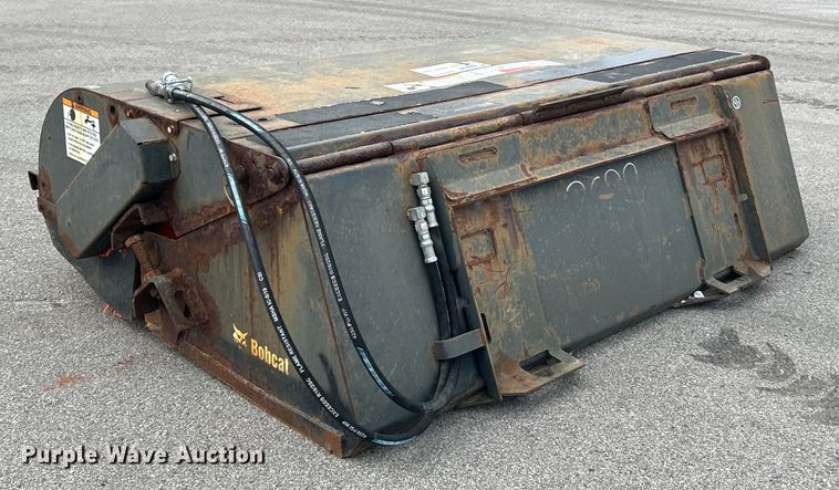 image for item EK4205 2014 Bobcat 72 Sweeper skid steer sweeper