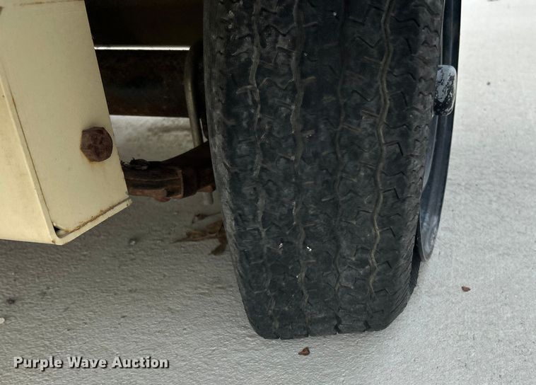 image for item EK4207 (2) light plants