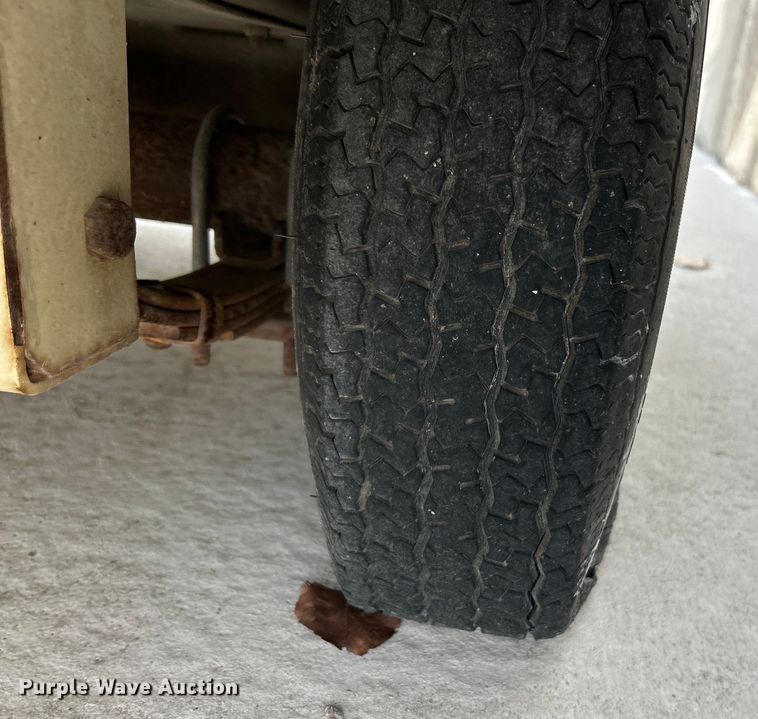 image for item EK4207 (2) light plants