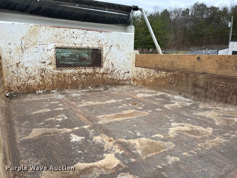 image for item EK4209 2003 Ford F450 Super Duty XL dump truck