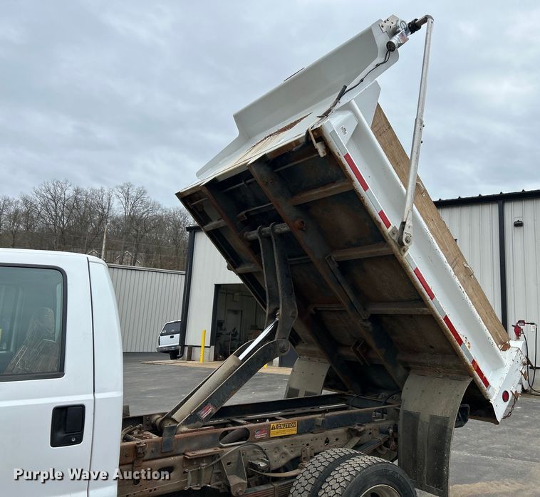 image for item EK4209 2003 Ford F450 Super Duty XL dump truck