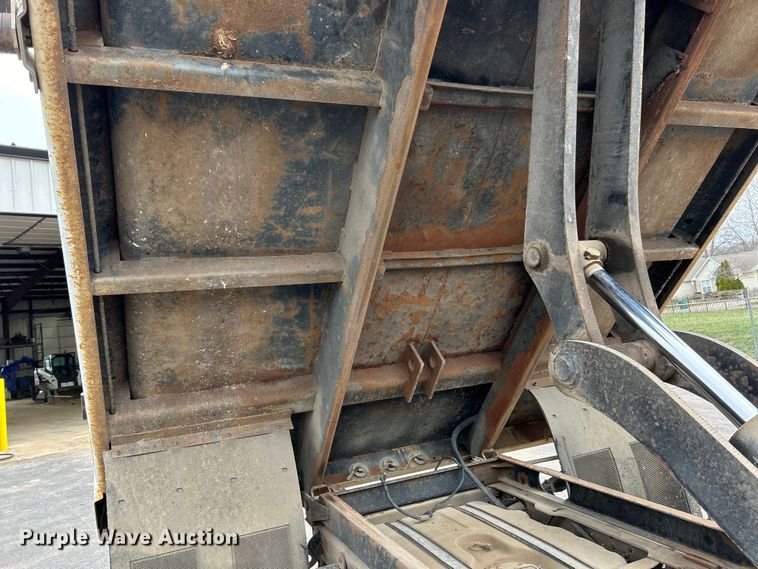 image for item EK4209 2003 Ford F450 Super Duty XL dump truck