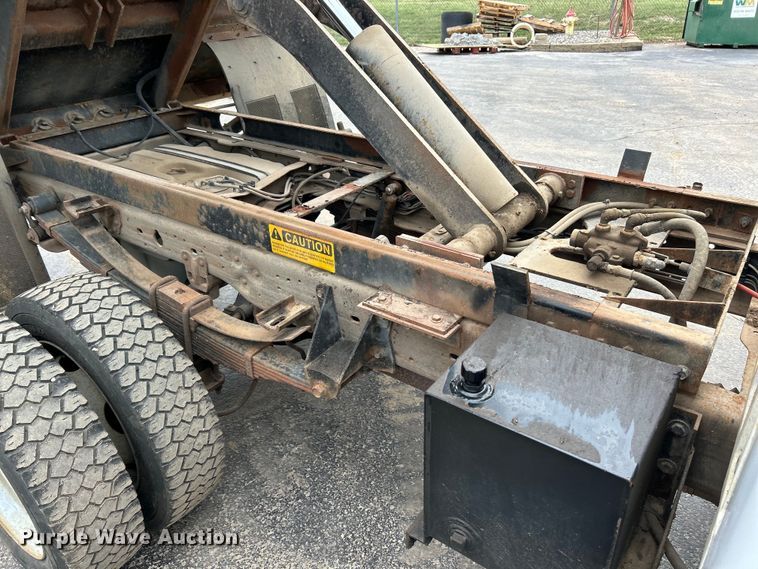 image for item EK4209 2003 Ford F450 Super Duty XL dump truck