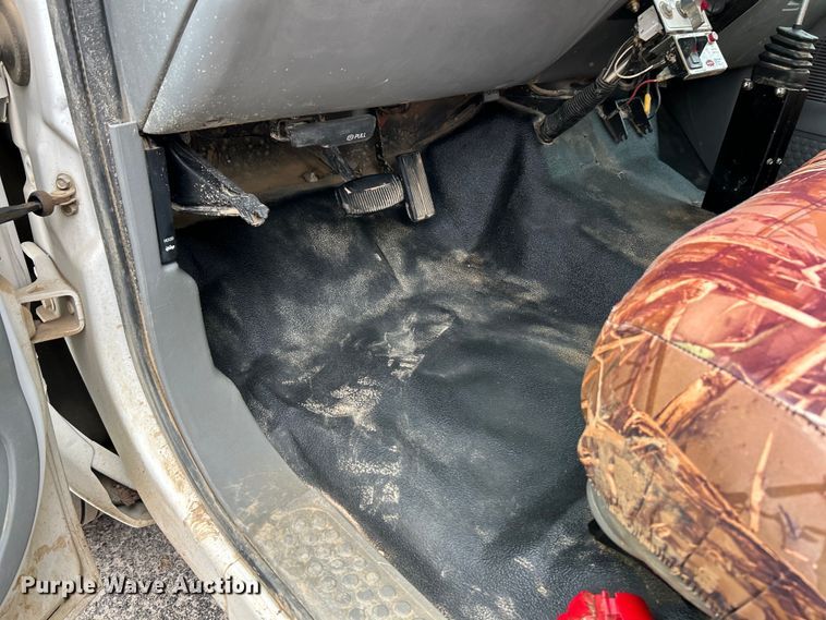 image for item EK4209 2003 Ford F450 Super Duty XL dump truck