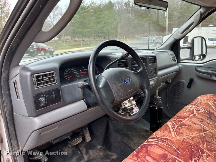 image for item EK4209 2003 Ford F450 Super Duty XL dump truck