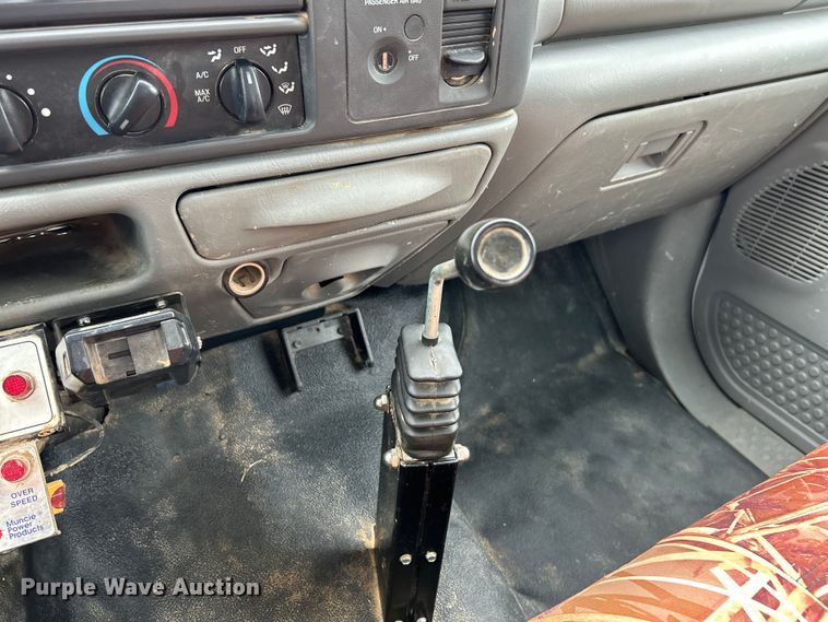 image for item EK4209 2003 Ford F450 Super Duty XL dump truck