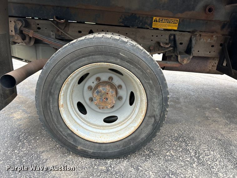 image for item EK4209 2003 Ford F450 Super Duty XL dump truck