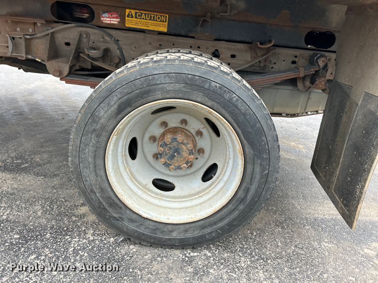 image for item EK4209 2003 Ford F450 Super Duty XL dump truck