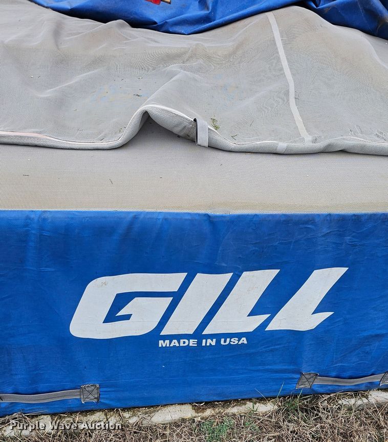 image for item EK5559 Gill pole vault mats