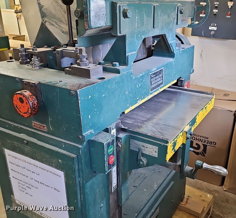 image for item EK5562 Oliver  2066 planer