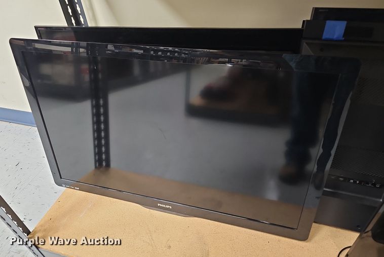 image for item EK5564 (8) monitors