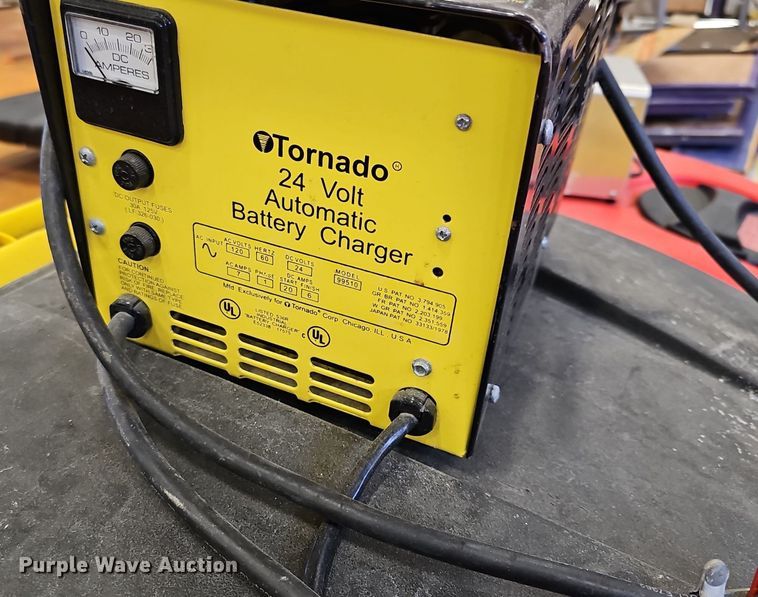 image for item EK5592 (2) floor scrubbers