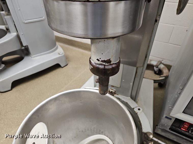 image for item EK5623 Hobart H600  mixer