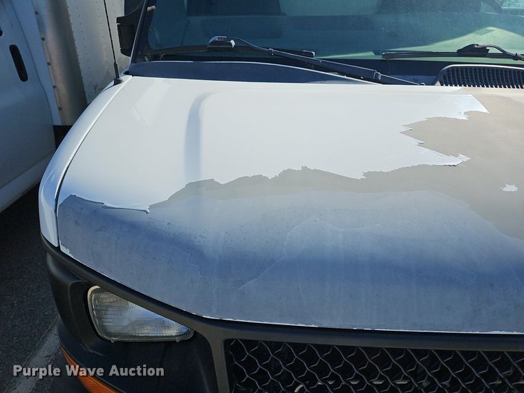 image for item EK5625 2011 Chevrolet Express G3500 box truck