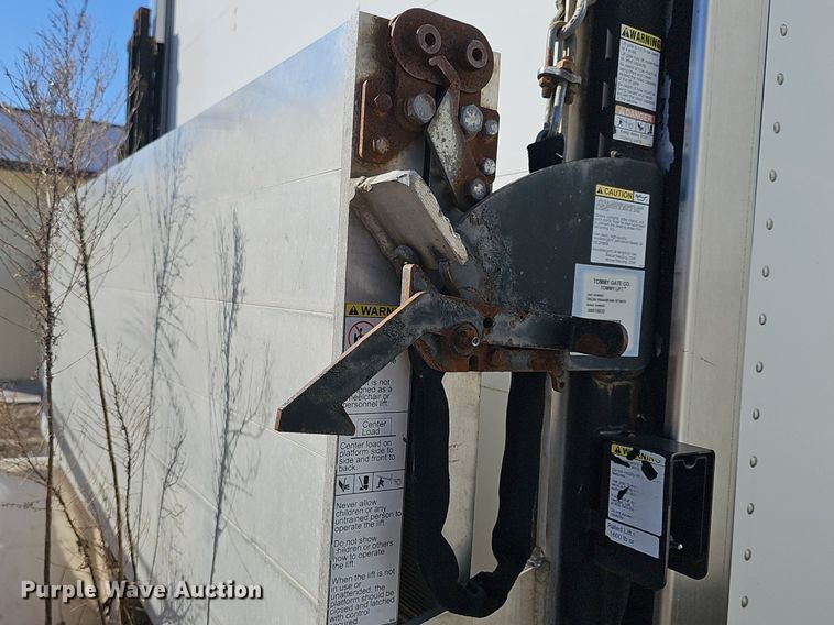 image for item EK5625 2011 Chevrolet Express G3500 box truck