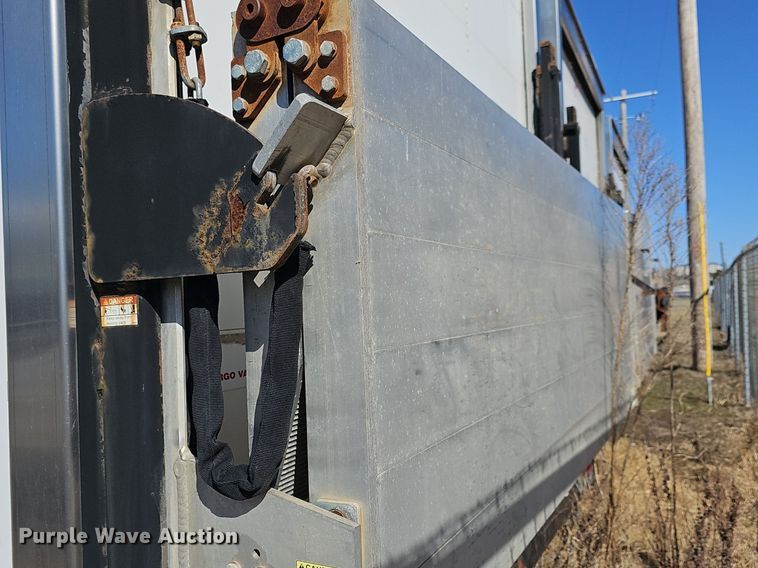 image for item EK5625 2011 Chevrolet Express G3500 box truck