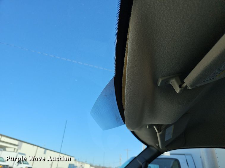 image for item EK5625 2011 Chevrolet Express G3500 box truck