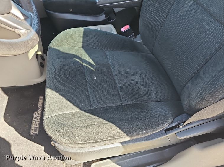 image for item EK5626 2011 Dodge Grand Caravan van