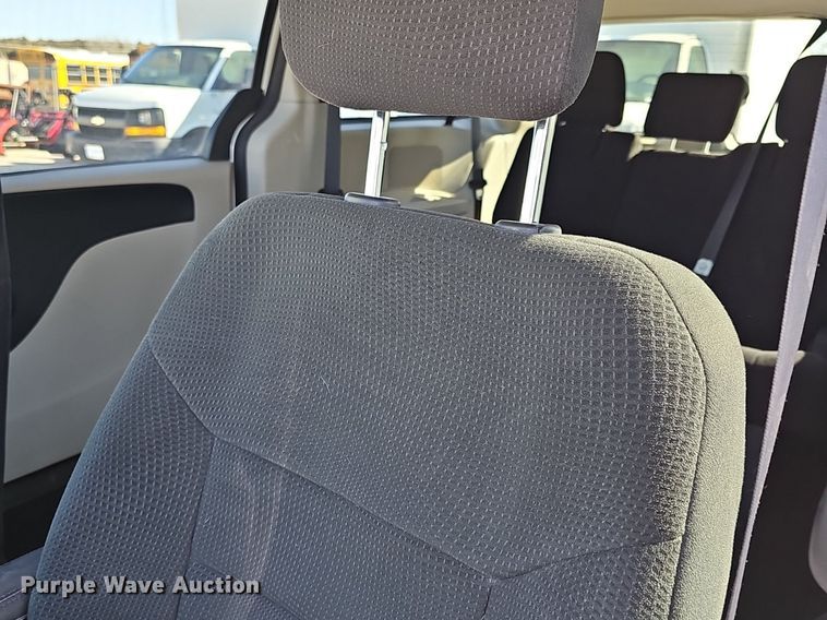 image for item EK5626 2011 Dodge Grand Caravan van