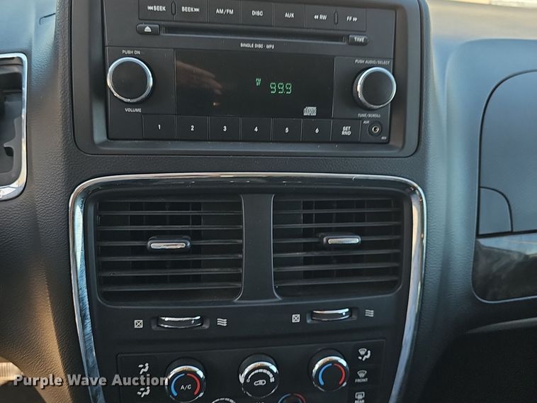 image for item EK5626 2011 Dodge Grand Caravan van