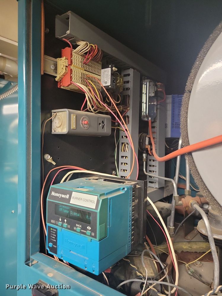 image for item IQ9909 2007 Thermal Solutions Evolution boiler