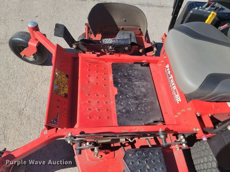 image for item LA9685 Gravely Pro-Turn 60 ZTR lawn mower