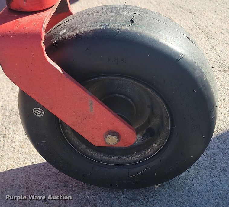 image for item LA9685 Gravely Pro-Turn 60 ZTR lawn mower