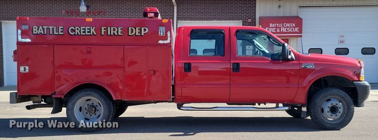 image for item LA9686 2003 Ford  F450 Crew Cab utility / service truck