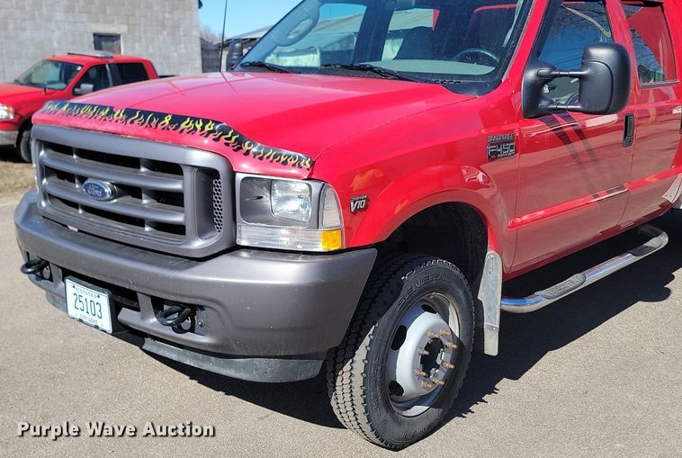 image for item LA9686 2003 Ford  F450 Crew Cab utility / service truck