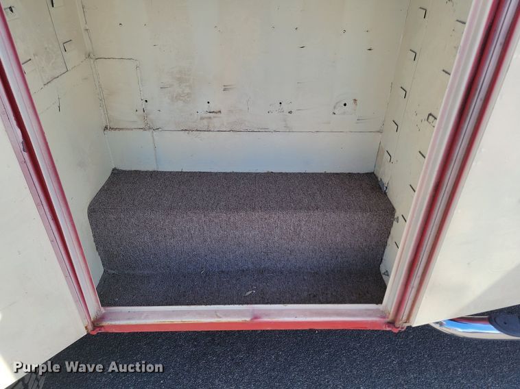 image for item LA9686 2003 Ford  F450 Crew Cab utility / service truck