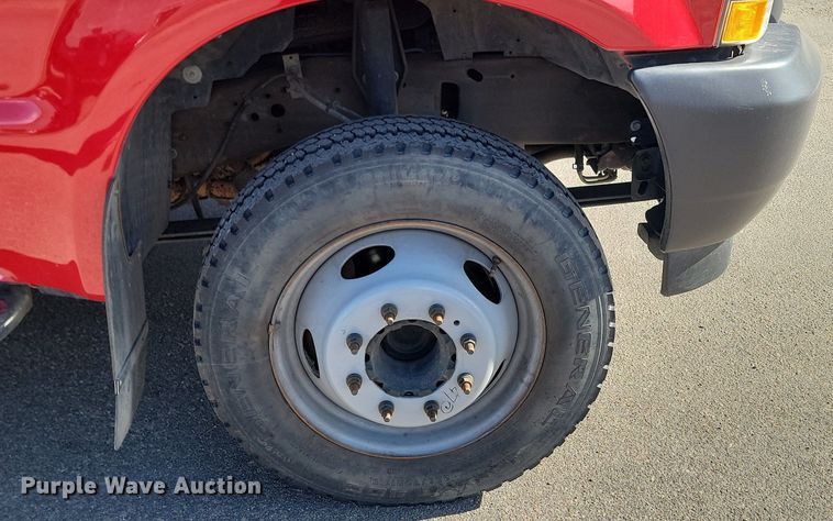 image for item LA9686 2003 Ford  F450 Crew Cab utility / service truck