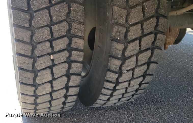 image for item LA9686 2003 Ford  F450 Crew Cab utility / service truck