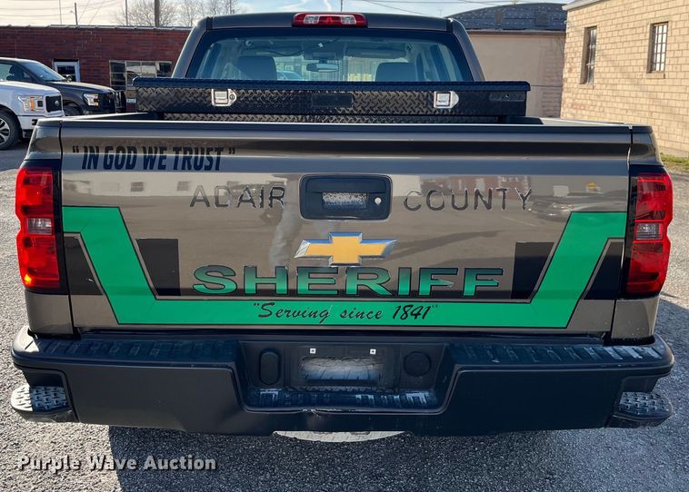 image for item LE9038 2015 Chevrolet  Silverado 1500 Crew Cab pickup truck