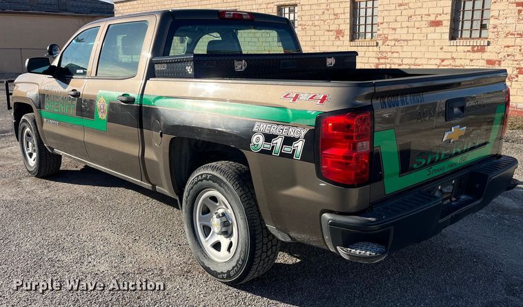 image for item LE9038 2015 Chevrolet  Silverado 1500 Crew Cab pickup truck