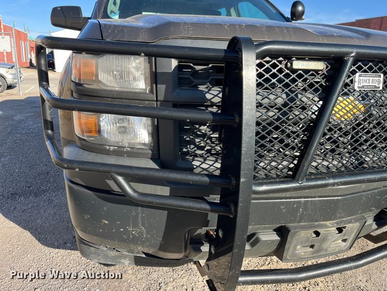 image for item LE9038 2015 Chevrolet  Silverado 1500 Crew Cab pickup truck